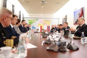 [VIDEO] Polska i Norwegia zacieśniają współpracę obronną - podpisano memorandum